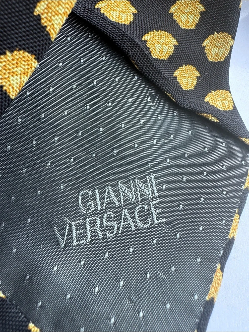 Vintage Gianni Versace 100% Silk Tie Black Gold Medallion Pattern Designer Neckw